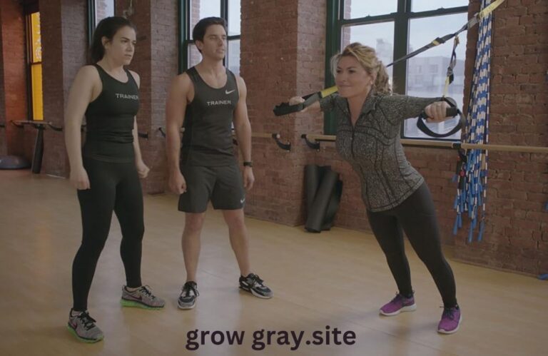 The Battle Between Millennials and Gen Z Over Gym Clothes Tight-on-Tight vs. Tight-on-Baggy