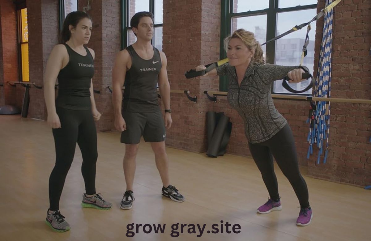 The Battle Between Millennials and Gen Z Over Gym Clothes Tight-on-Tight vs. Tight-on-Baggy